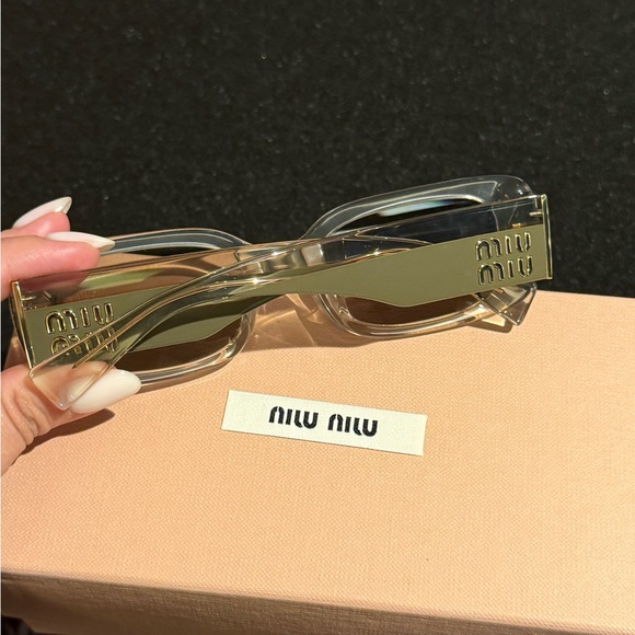 Miu Miu Sunglasses with Pink Velvet Case - Picture 3 of 6
